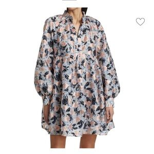 Very chic and cute when you pair with some knee high boots